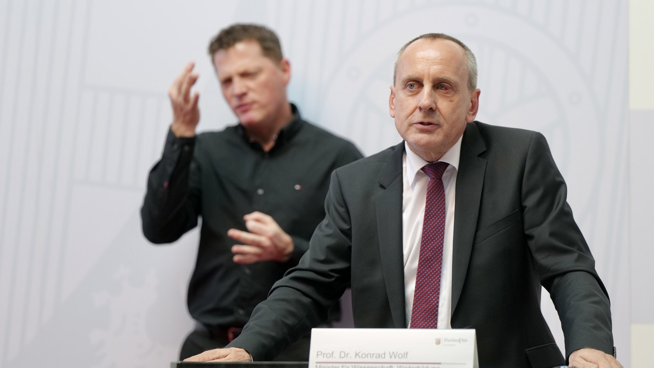 Wissenschaftsminister Prof. Dr. Konrad Wolf
