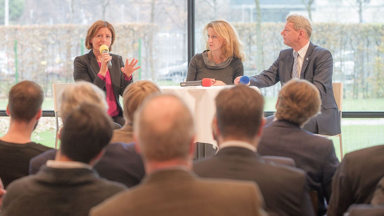 Ministerpräsidentin Malu Dreyer bei der Veranstaltung "Schnelles Netz - gute Zukunft. RLP - Land der digitalen Möglichkeiten
