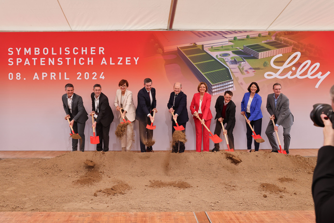 Spatenstich von Eli Lilly in Alzey mit u.a. Bundeskanzler Scholz.