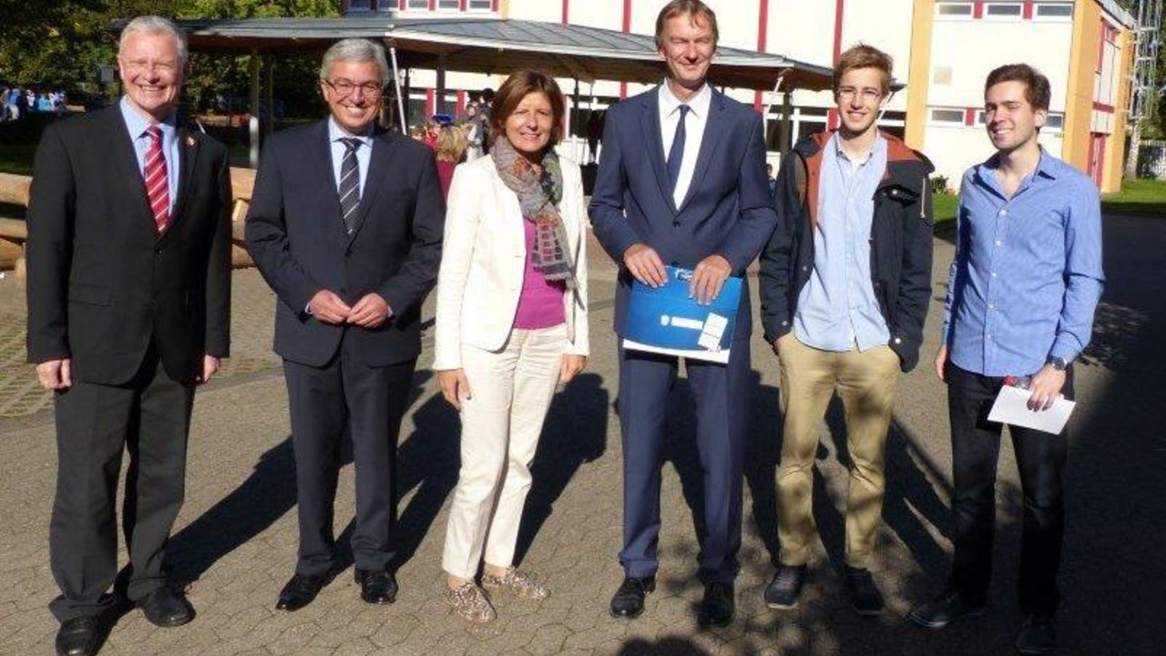 Ministerpräsidentin Malu Dreyer und Innenminister Roger Lewentz bei der Diskussionsveranstaltung am Johannes-Gymnasium in Lahnstein