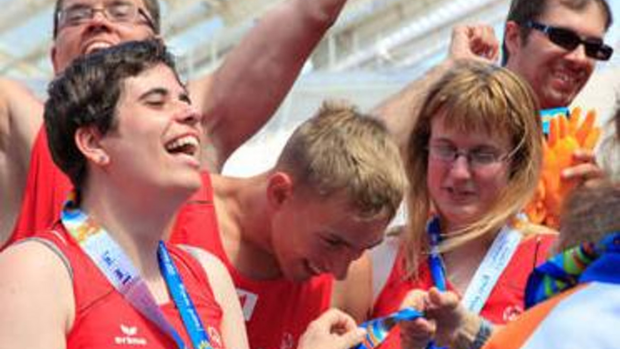 Gewinn der 4x100m-Staffel im Jahr 2011; Bild: Brueggemann / © Special Olympics