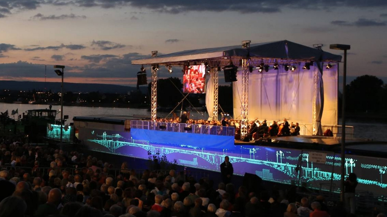 Schiffsbühne; Bild: Kultursommer / Sell