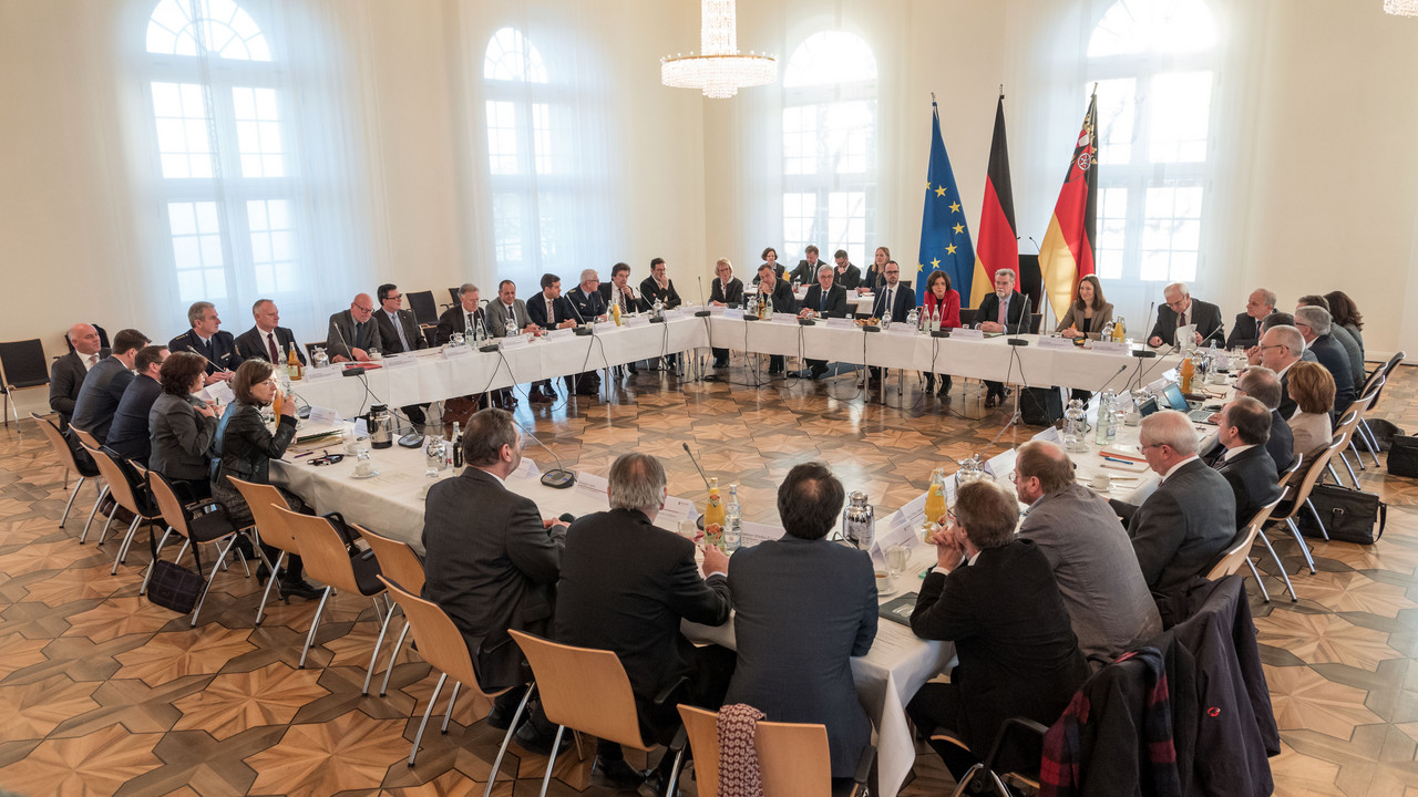 Spitzentreffen Sicherheit in der der Staatskanzlei