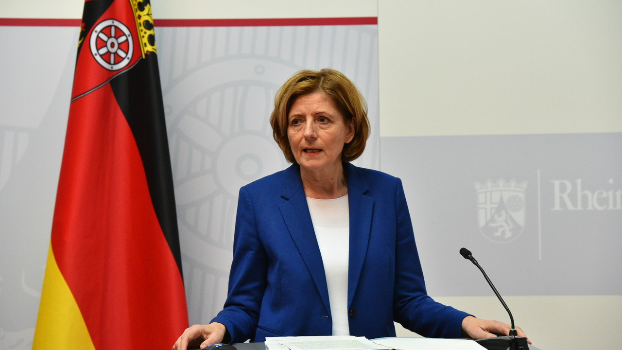 Ministerpräsidentin Malu Dreyer bei einer Pressekonferenz
