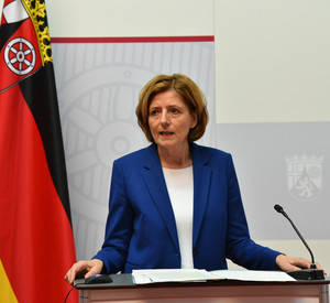 Ministerpräsidentin Malu Dreyer bei einer Pressekonferenz