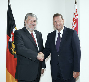 Ministerpräsident Kurt Beck und Premierminister Sergej Sidorsky; Bild: Sämmer