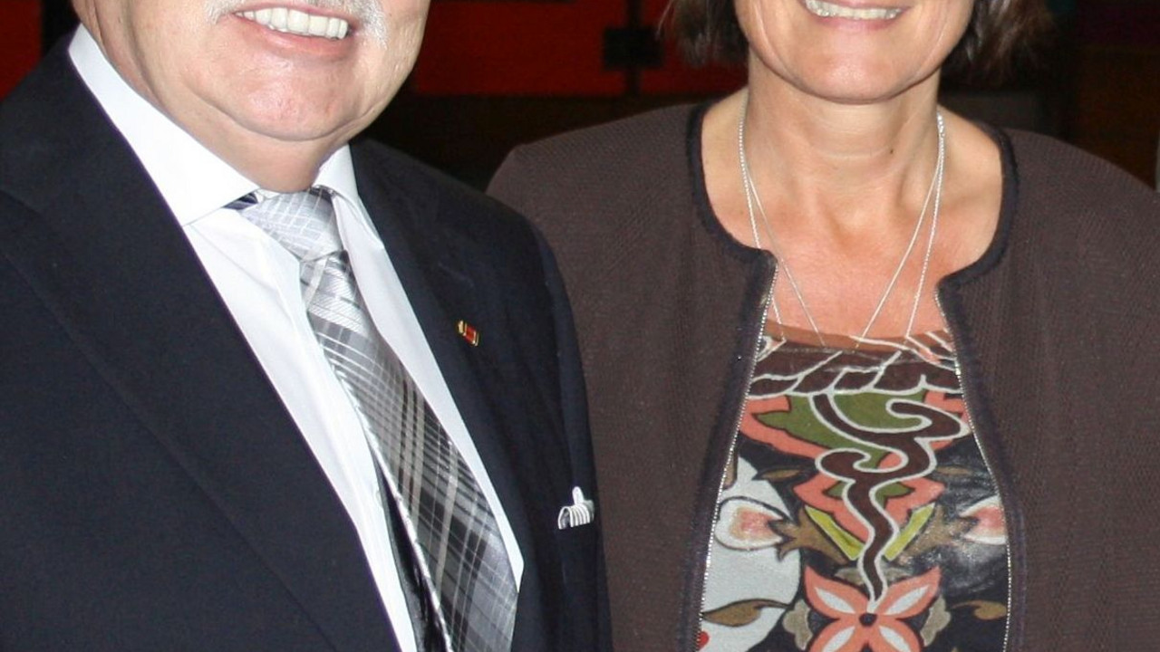 Ministerpräsidentin Malu Dreyer mit dem 1. Vorsitzenden Eugen Schuh; Bild: Förderverein krebskranker Kinder Trier e.V.