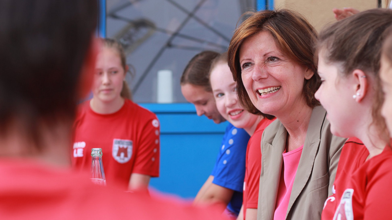 Beim FC Bitburg gibt es seit 1992 eine Frauenmannschaft. In der letzten Saison haben sie den siebten Platz in der Regionalliga Südwest geschafft.