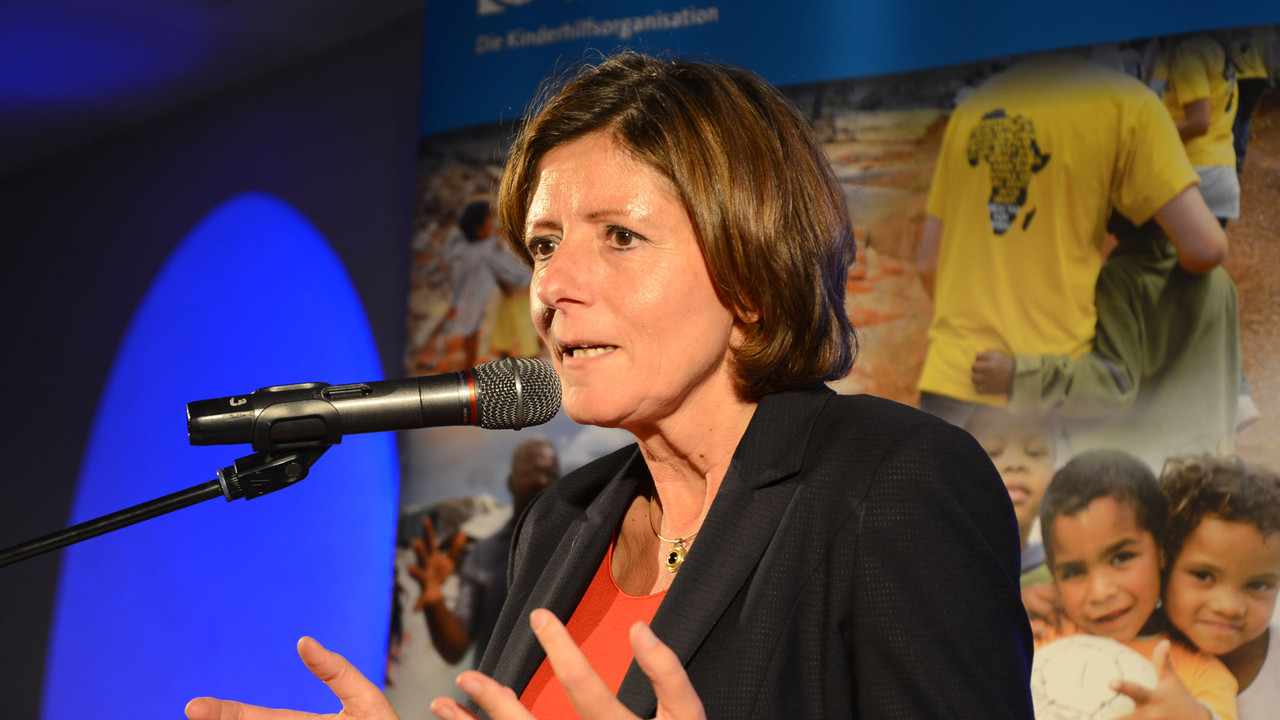 Ministerpräsidentin Malu Dreyer bei der Jubiläumsfeier von Human Help Network