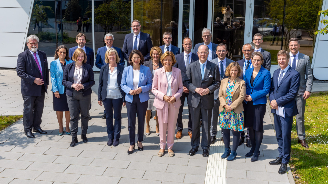 Gemeinsames Treffen des rheinland-pfälzischen Ministerrates mit Unternehmensleitung und Geschäftsführung von Boehringer Ingelheim