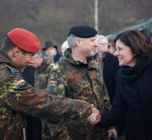 Ministerpräsidentin Malu Dreyer beim Abschiedsappell in Diez; Bild: Thomas Frey / © Staatskanzlei