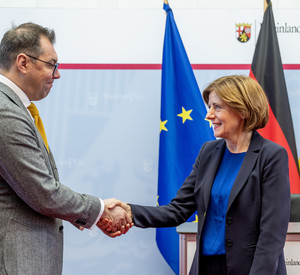 Ukrainischer Botschafter Oleksii Makeiev und Ministerpräsidentin Malu Dreyer