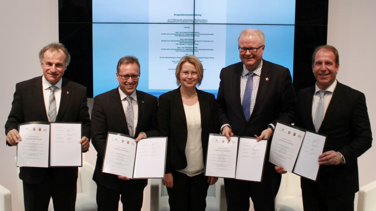 Die Unterzeichnung auf der CeBIT