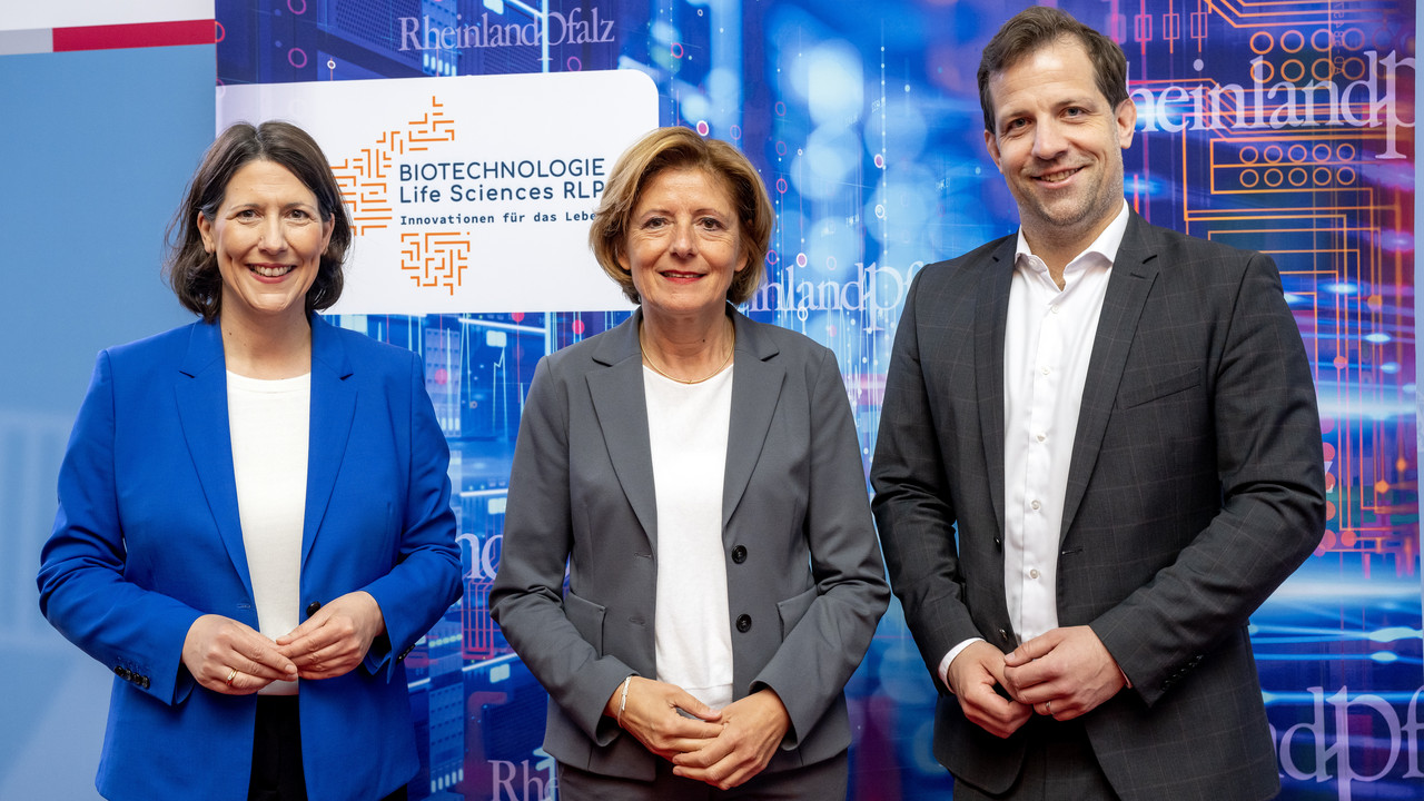 Biotechnologie: Daniela Schmitt, Malu Dreyer, Nino Haase