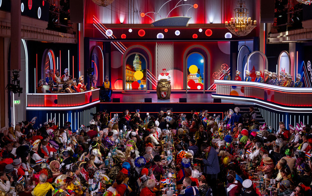 Mainz bleibt Mainz, wie es singt und lacht: Ministerpräsident Alexander Schweitzer freut sich mit seiner närrischen Delegation auf ein Highlight der politisch-literarischen Fastnacht 