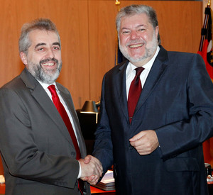 Rudolf Merod und Ministerpräsident Kurt Beck; Bild: Sämmer