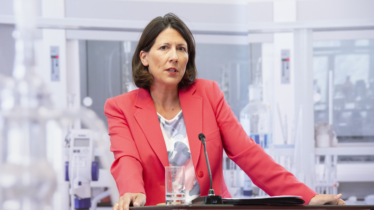 Wirtschaftsministerin Daniela Schmitt