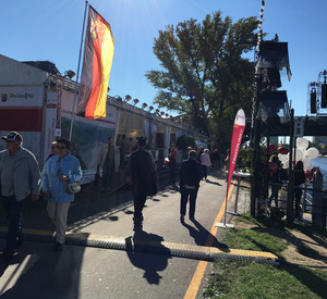 Der rheinland-pfälzische Pavillon auf dem Bürgerfest zum Tag der Deutschen Einheit 2015 in Frankfurt
