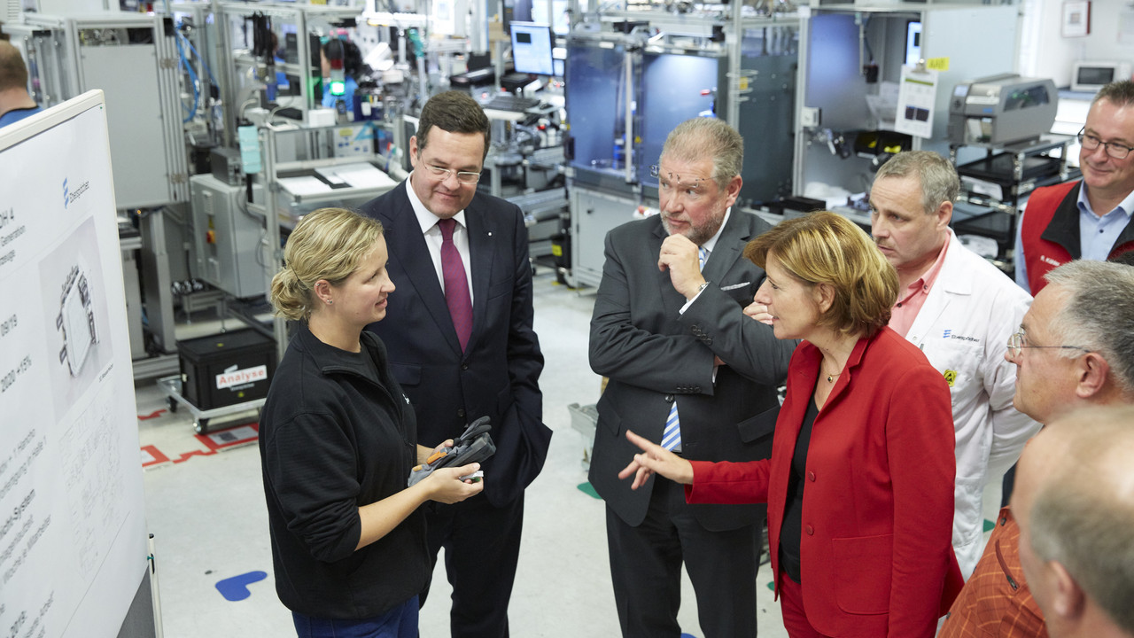 Ministerpräsidentin Malu Dreyer beim Unternehmensbesuch bei Eberspächer catem GmbH &Co.KG. 