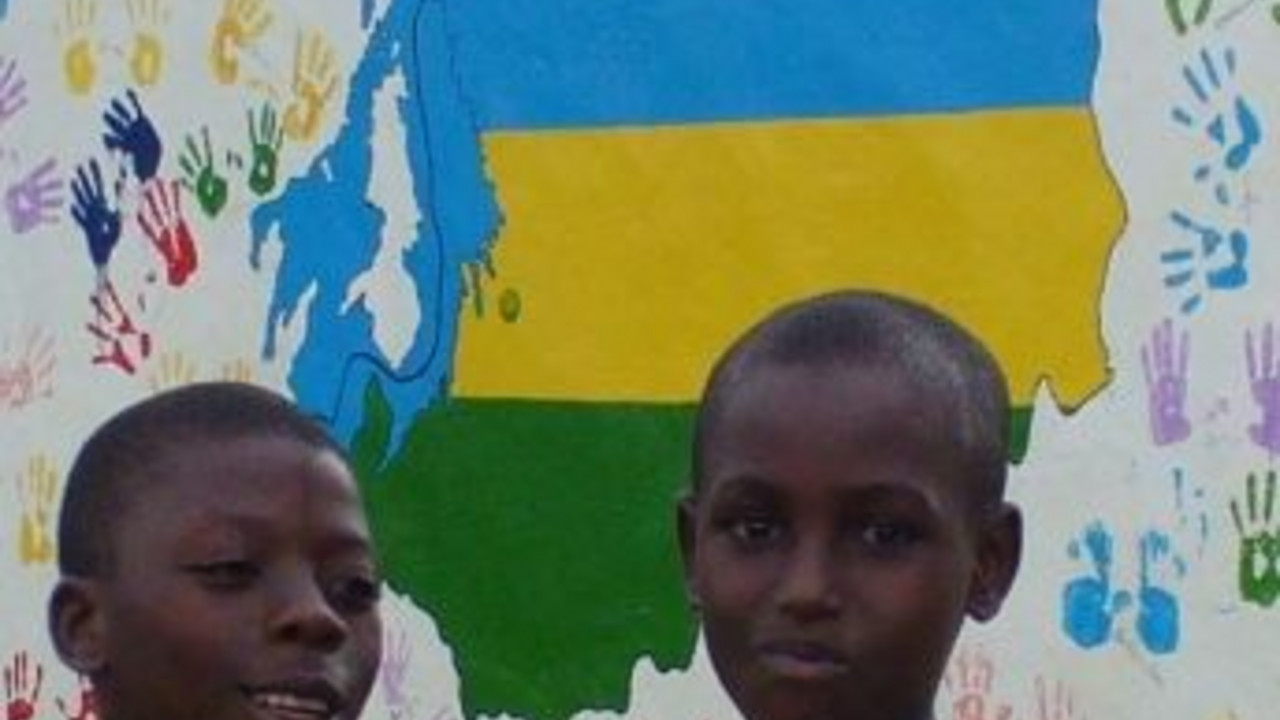 Kinder in Ruanda; Bild: rlp-Archiv