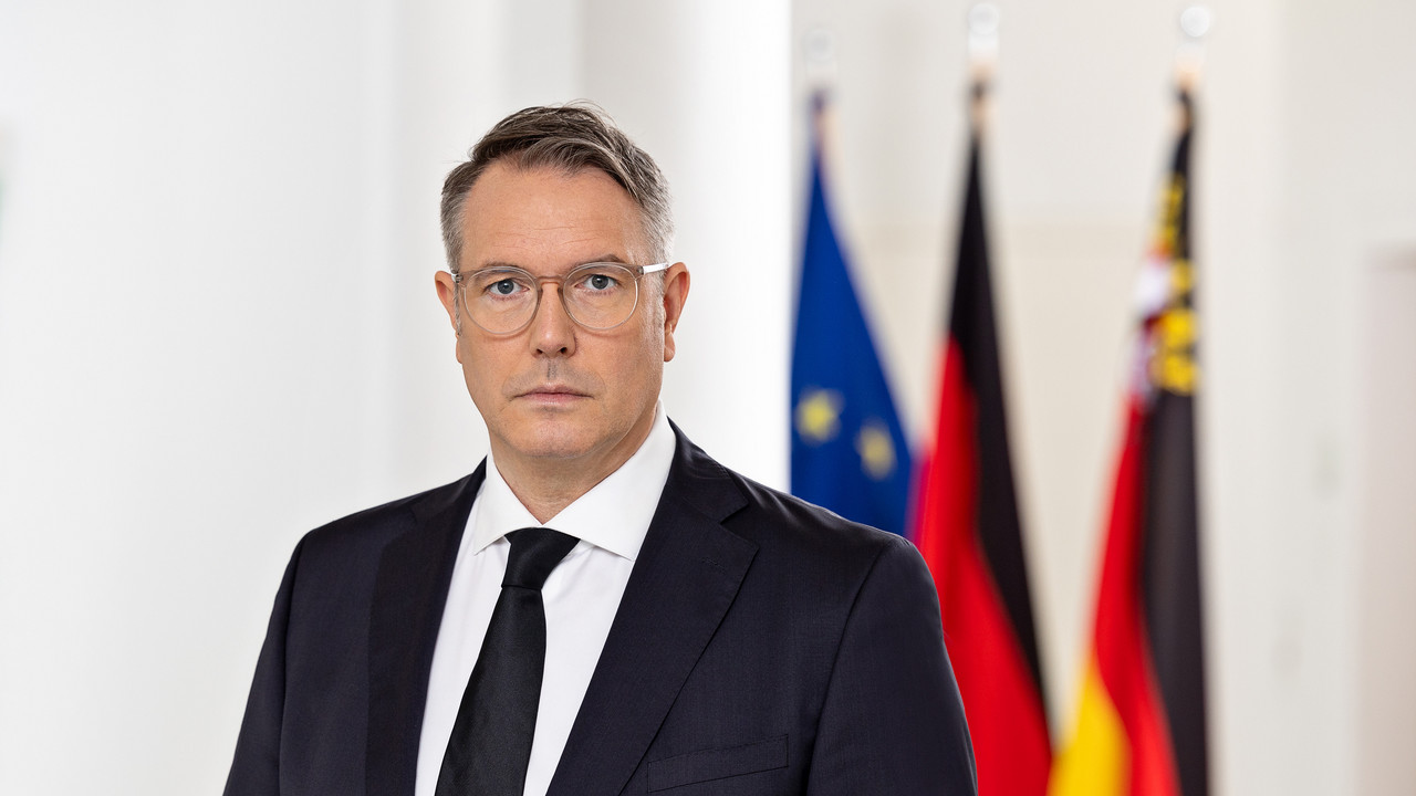 Ministerpräsident Alexander Schweitzer
