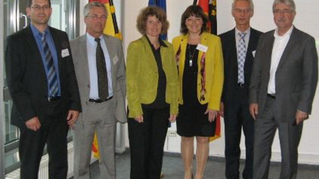 Wirtschaftsministerin Eveline Lemke begrüßte Führungskräfte aus der Fahrzeugindustrie zum Branchendialog „Innovation“ im Wirtschaftsministerium. Bild: MWKEL