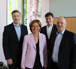 Antrittsbesuch des neuen Vorsitzenden des Verbands der Zeitungsverleger in Rheinland-Pfalz und im Saarland, Thomas Deicke, sowie des neuen Geschäftsführers des Trierischen Volksfreunds, Thomas Marx. Auch Helmut Verdenhalven, Mitglied der Geschäftsleitung des BDZV nahm an dem Gespräch mit Ministerpräsidentin Malu Dreyer teil.