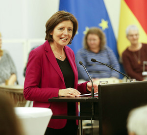 Ministerpräsidentin Malu Dreyer begrüßt 190 Gäste zur Feierstunde in der Staatskanzlei