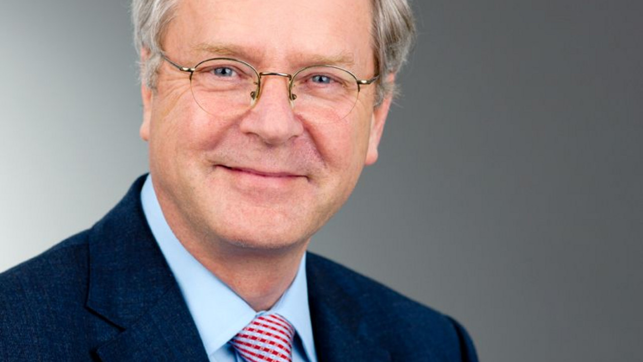 Minister Gerhard Robbers