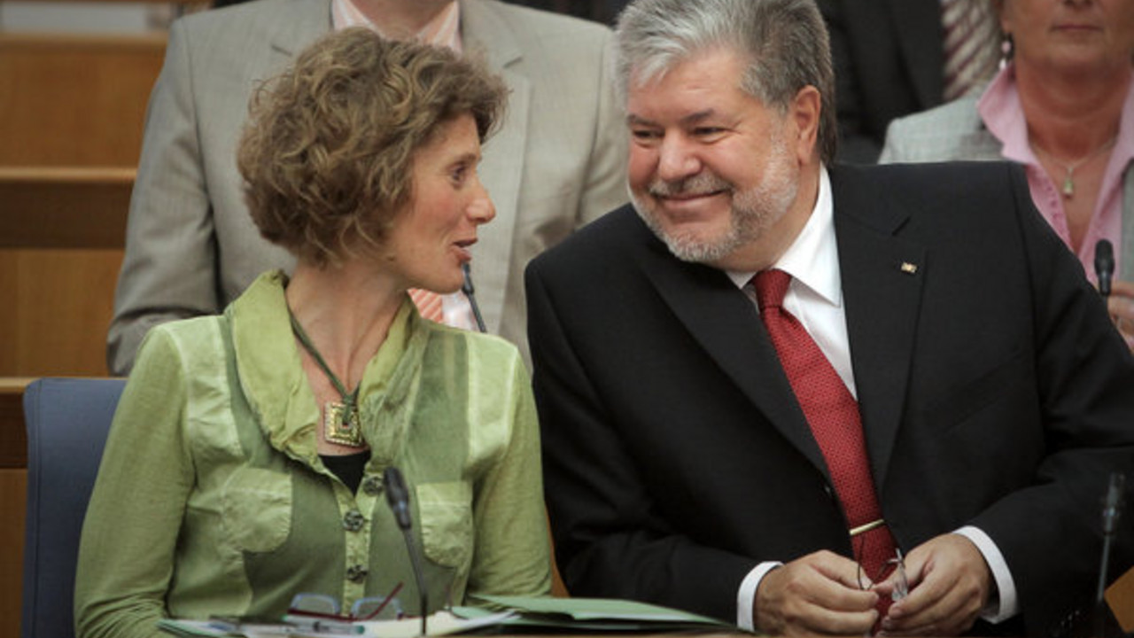 Eveline Lemke und Kurt Beck im Plenum; Bilder: dpa / Melanie Bauer
