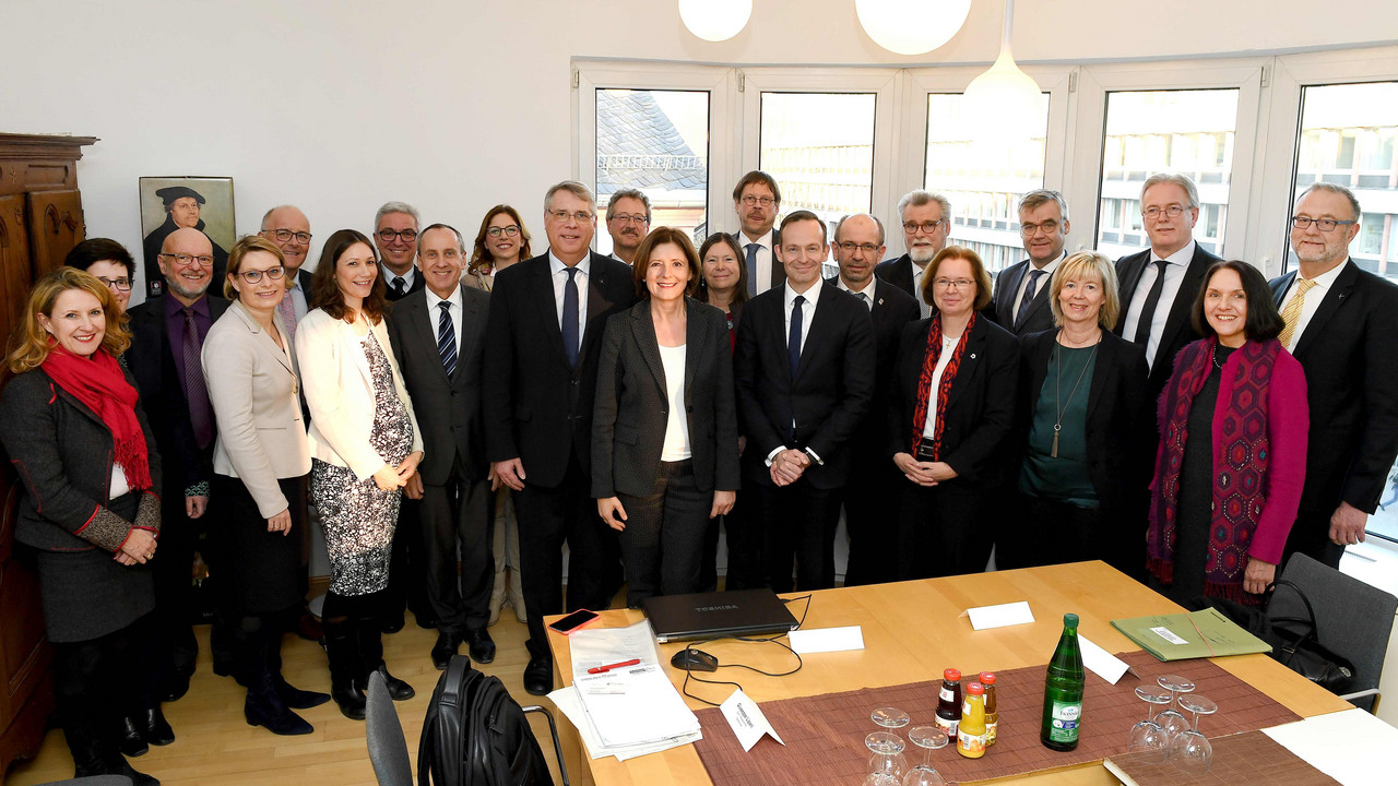 Evangelische Kirchen und Landesregierung trafen sich zu Beratungen 