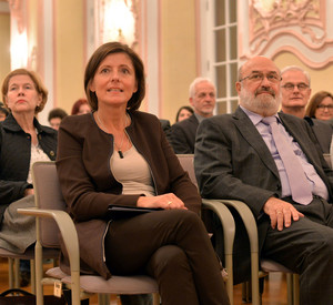 Ministerpraesidentin Malu Dreyer mit den Eltern der Schüler der BBS Gewerbe und Technik beim landesweiten Elternabend im Bischöflichen Priesterseminar in Trier; Bild: Harald Tittel / © Staatskanzlei