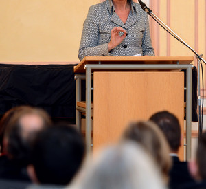 Ministerpräsidentin Dreyer beim Elternabend des Friedrich-Wilhelm-Gymnasiums in Trier; Bild: Tittel / © Staatskanzlei