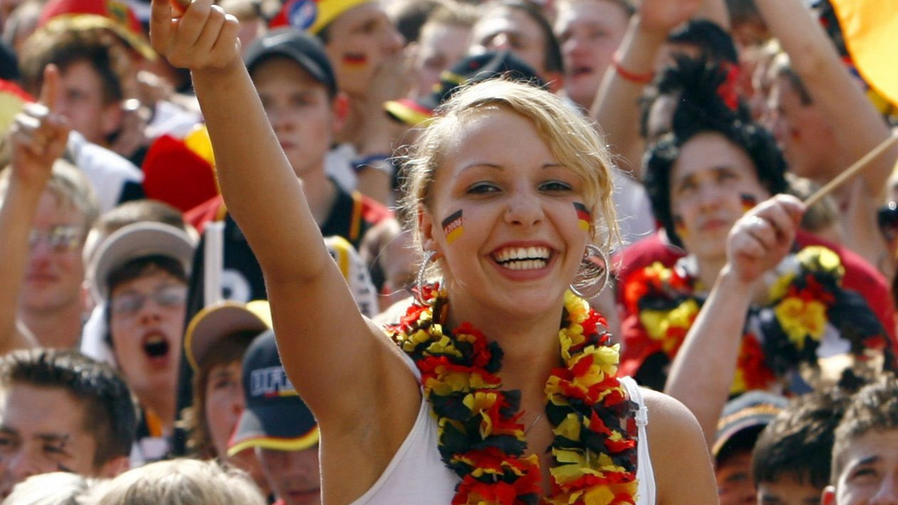 Public Viewing; Bild rlp-Archiv, dpa