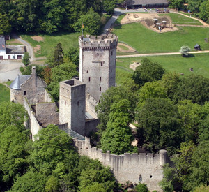 Kasselburg bei Gerolstein; Bild: dpa