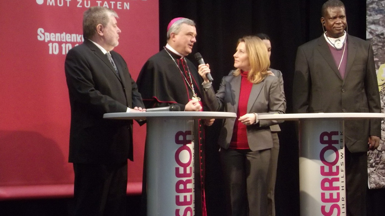 Ministerpräsident Beck bei der Eröffnung der MISEREO-Aktion 2012 in Speyer; Bild: Seifert