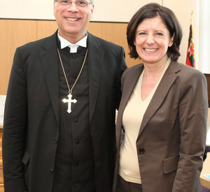 Ministerpräsidentin Malu Dreyer hat den Präsidenten der Evangelischen Kirche der Pfalz, Christian Schad, in der Staatskanzlei empfangen; Bild: Stefan Sämmer / © Staatskanzlei