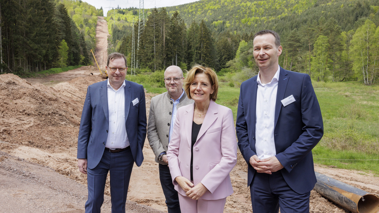 Ministerpräsidentin Malu Dreyer Besuch Trasse TENP-Fernleitung