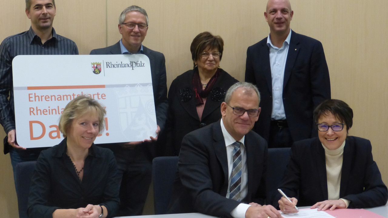 Unterzeichnung in Asbach