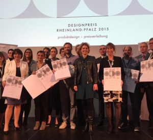 Wirtschaftsministerin Eveline Lemke mit den Preisträgerinnen und Preisträgern "Designpreis Rheinland-Pfalz 2015"