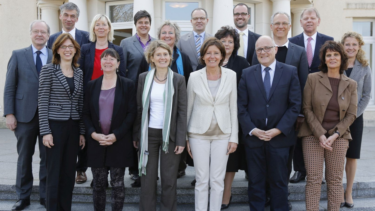 Bei ihrer gemeinsamen Sitzung sprachen Ministerrat und LIGA unter anderem über die Betreuung der Flüchtlinge in Rheinland-Pfalz; Bild: Saemmer/ STK RLP