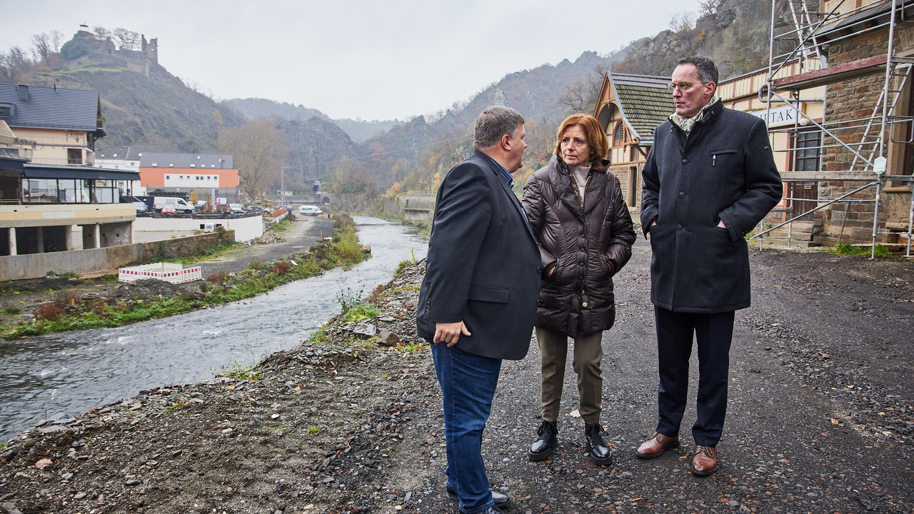 Ministerpräsidentin Malu Dreyer und Innenminister Michael Ebling besuchen das Ahrtal.