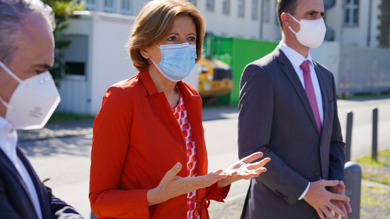 Ministerpräsidentin Malu Dreyer und Gesundheitsminister Clemens Hoch