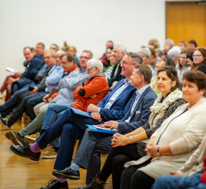 Fachtag „Verein und Ehrenamt" in Kandel Ministerpräsident Alexander Schweitzer bei der Begrüßung des Fachtags.
