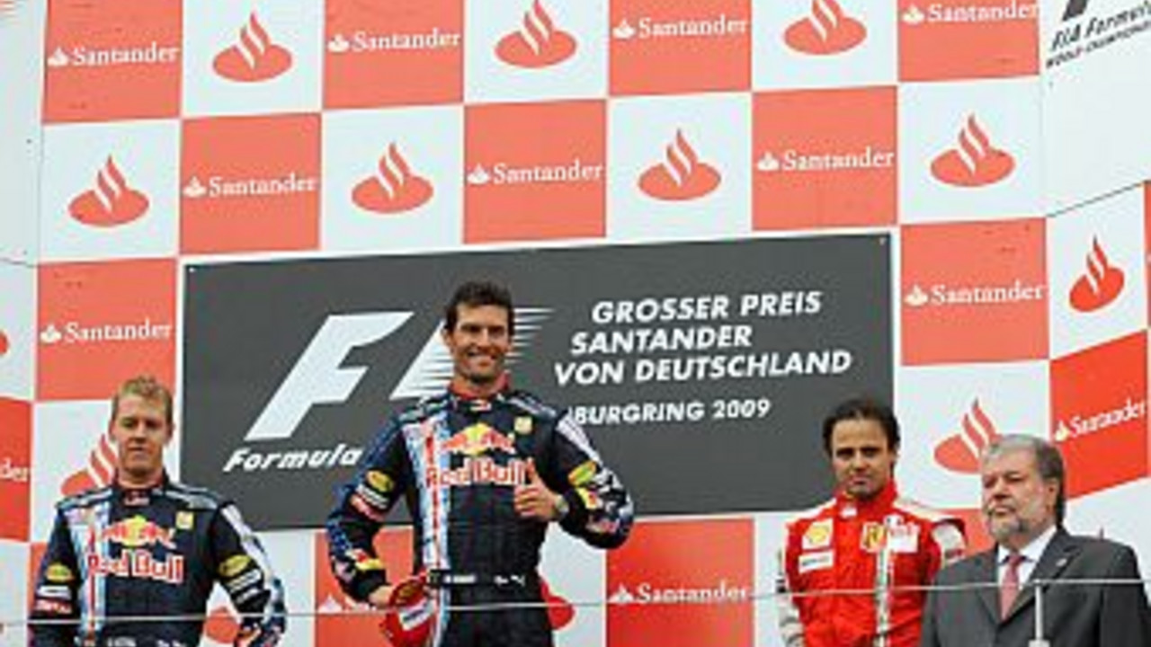 Siegerehrung Formel 1 auf dem Nürburgring Webber, Vettel, Massa, Beck (v. l.). Bild: dpa