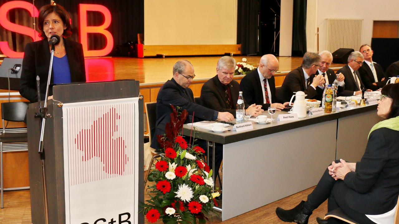 Ministerpräsidentin Malu Dreyer bei der Mitgliederversammlung des Gemeinde- und Städtebundes
