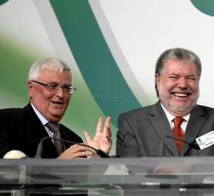 Kurt Beck und Theo Zwanziger beim Frauen- und Mädchenfußball Kongress 2010 in Mainz; Bild: dpa