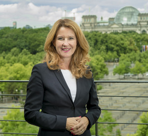 Porträtbild von Medienstaatssekretärin Heike Raab