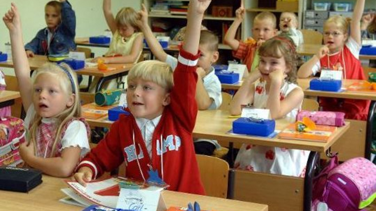 Symbolbild Kinderrechte - Kinder bei der Einschulung; Bild: rlp-Archiv