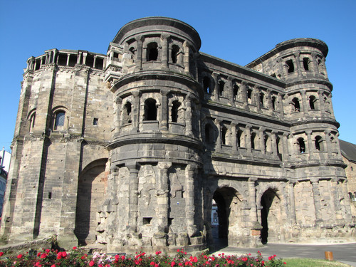 Die Porta Nigra in Trier.